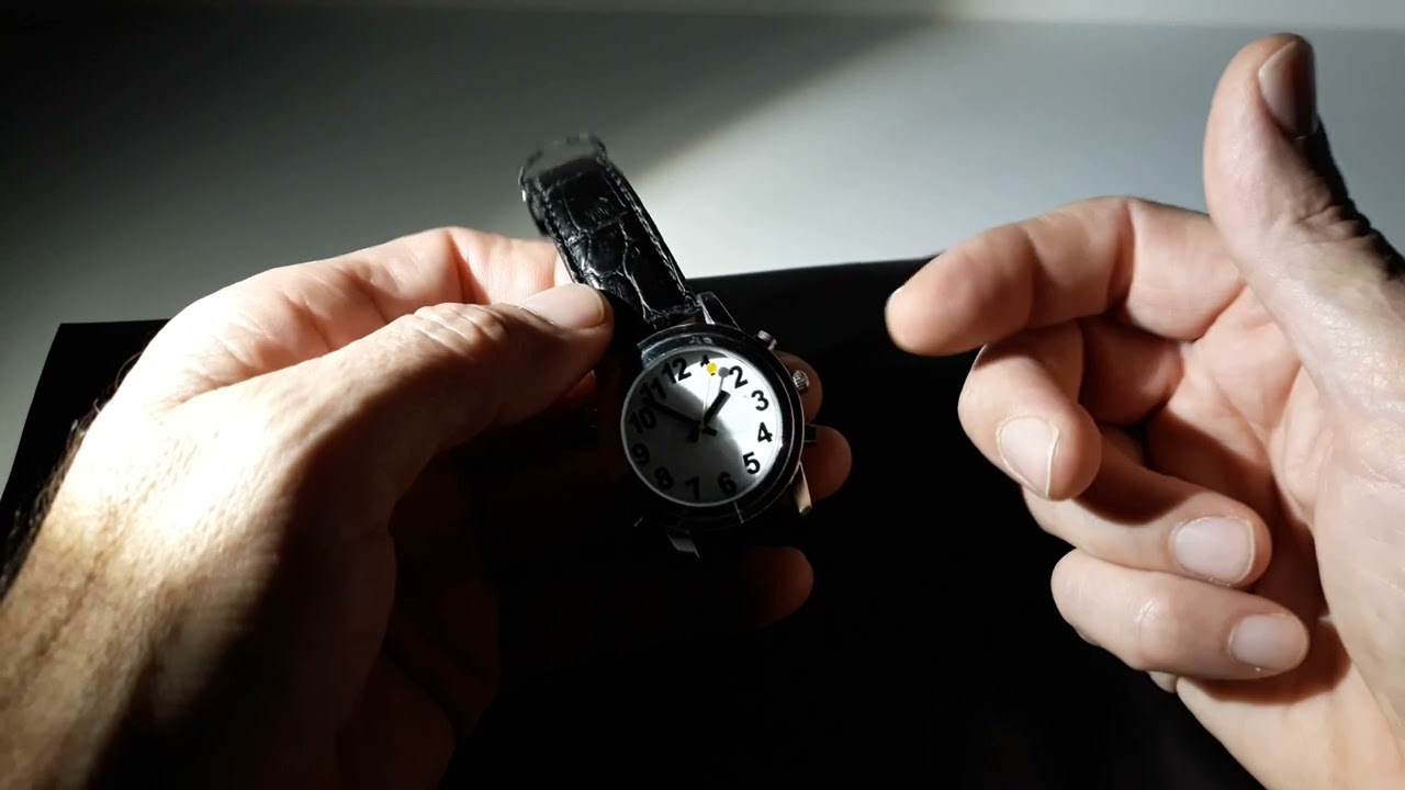 Como poner en hora un reloj para personas ciegas o con baja visión