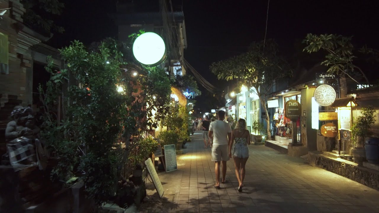 【4K】Walking through Goutama and Hanoman Street in Central Ubud at Night | BALI Experience