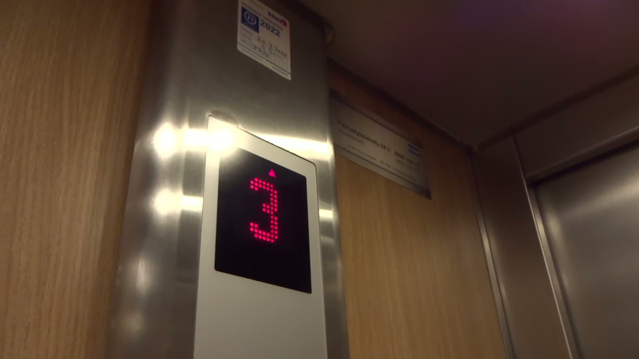 Hieno Koneen uudistama Kone-köysihissi @ Pohjoiskauppatori 1A, Linna, Pori