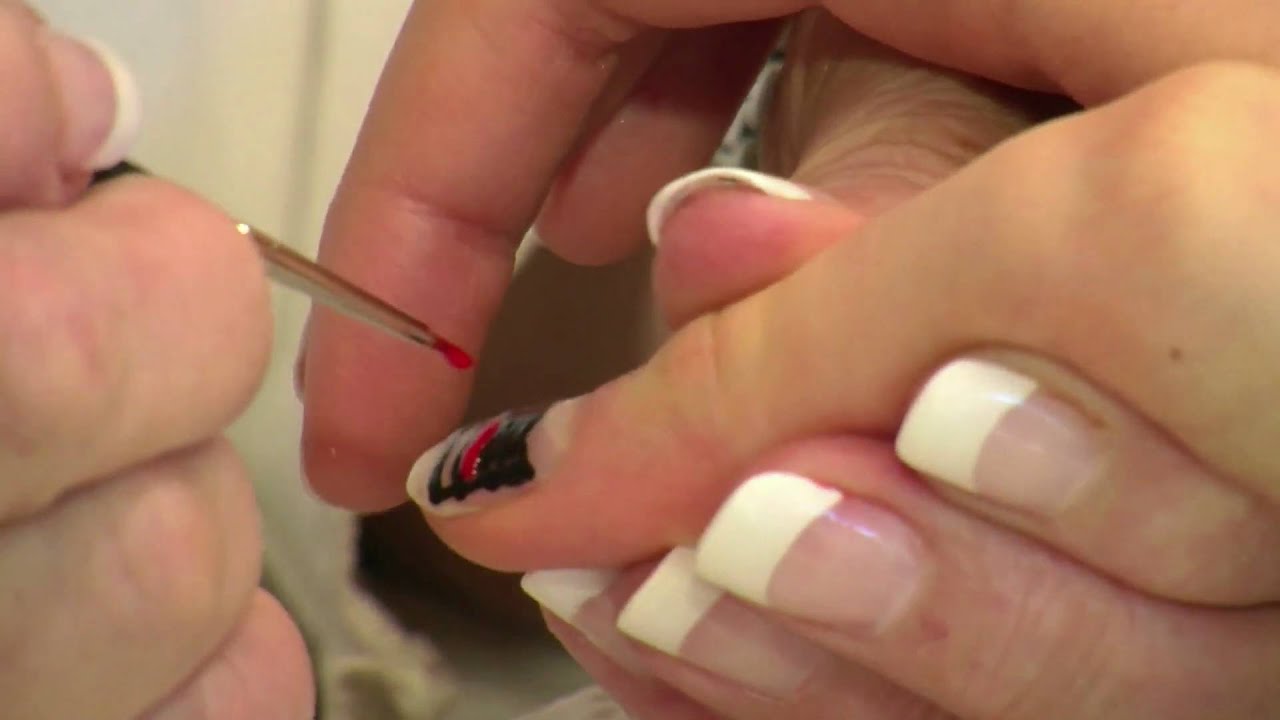 Für Deutschland gg Uruguay: Nägel Nagellack mit Deutschlandfahne Frau Kahl - Folge 2