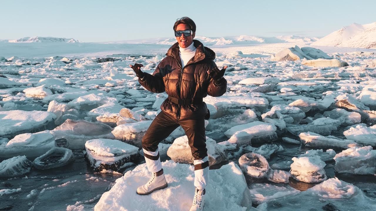Let's go to Iceland! + side trip in Amsterdam