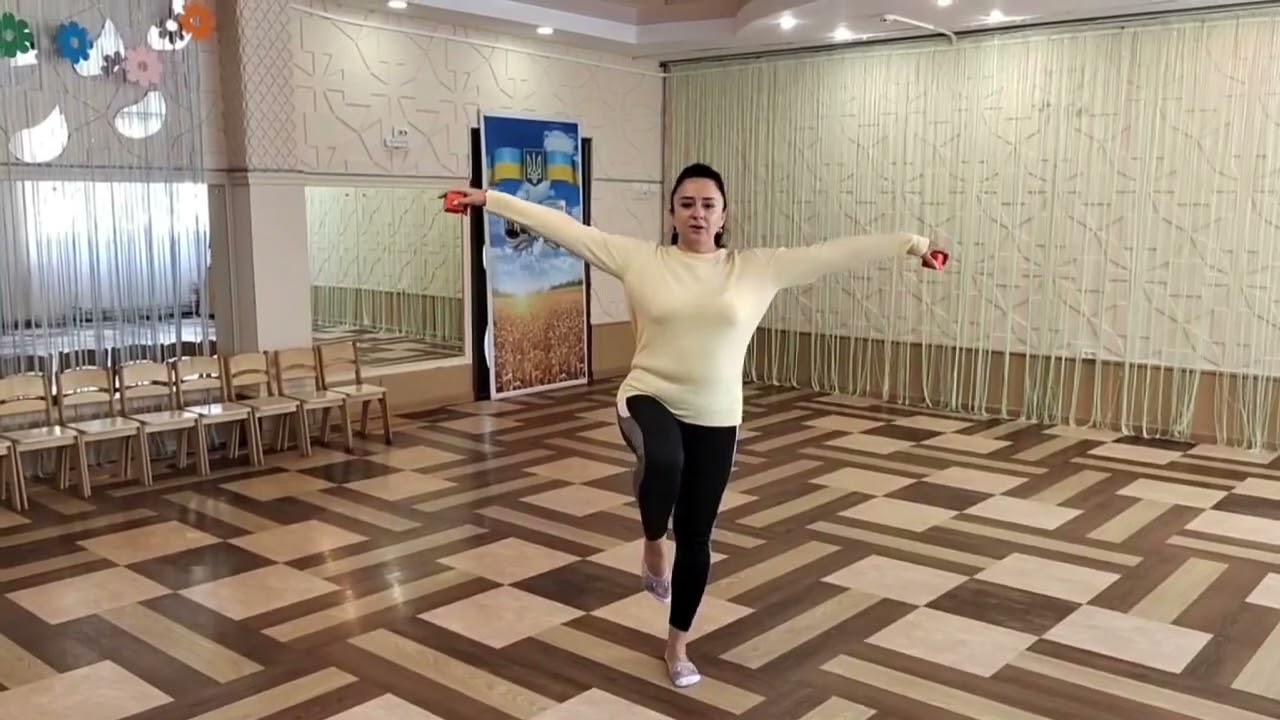 Фізкультурне заняття з кубиками. Середня група.