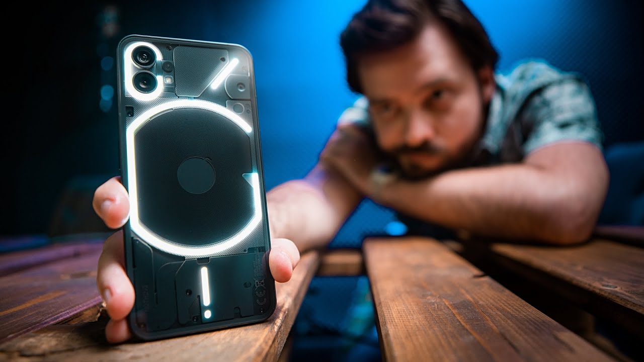 Nothing Phone (1): Pěkný začátek s pár přešlapy | Recenze