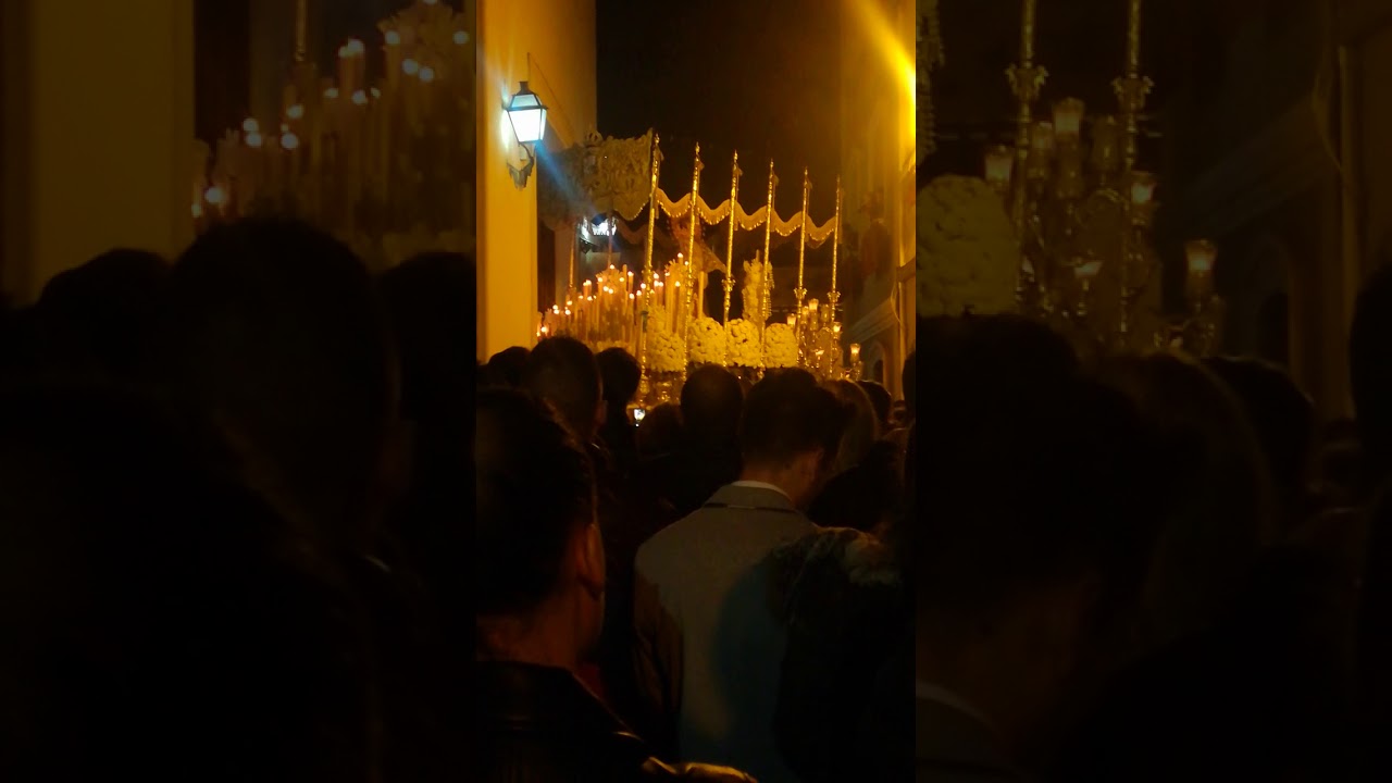 Macarena llegando a su templo. Almeria 2018