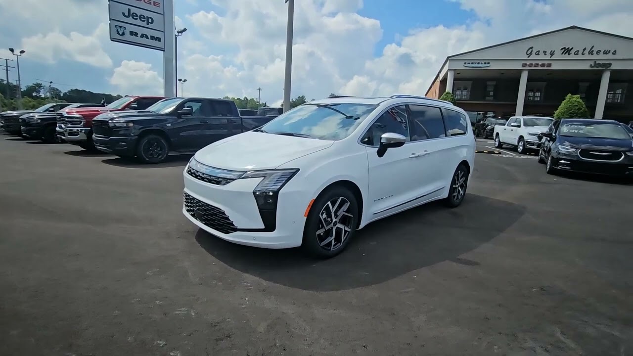 2027 Chrysler Pacifica Pinnacle Clarksville, Hopkinsville, Nashville, Hendersonville, Dickson T...
