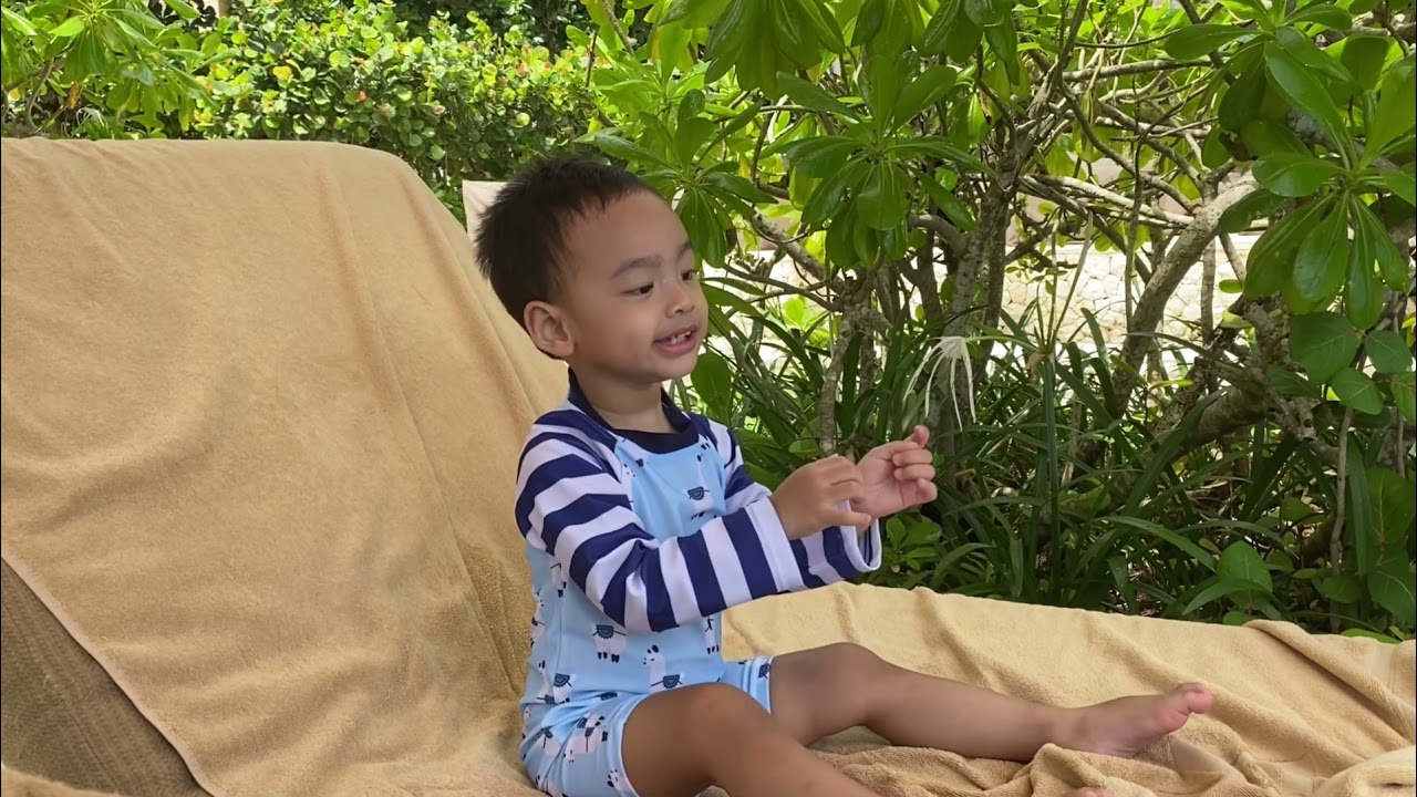 Zubayr Liburan ke Bali