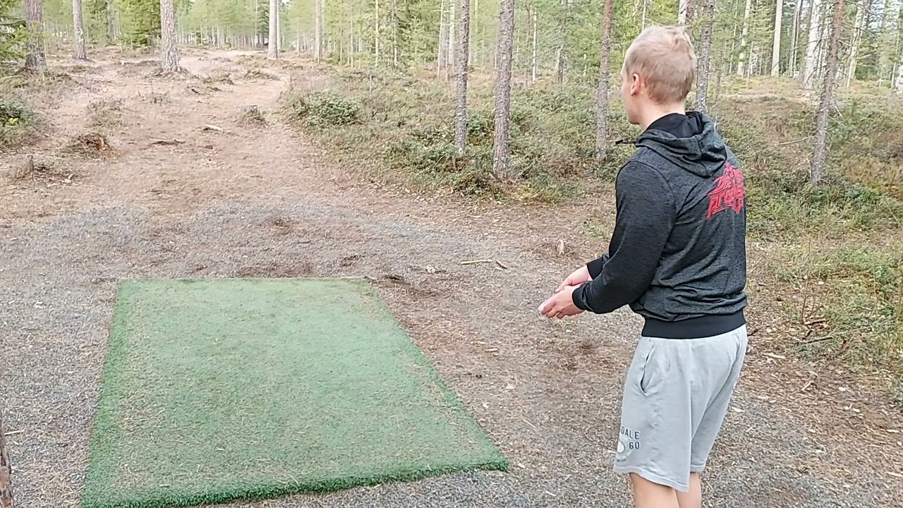 Kierros Teemu Wirkkalan kanssa! / Kuortane Frisbeegolf