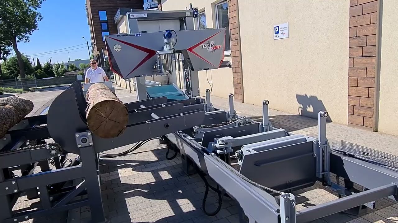 Podajnik kłody do traka taśmowego TTS-800 Standard , TRAK MET , rampa załadunkowa , tartak , sawmill