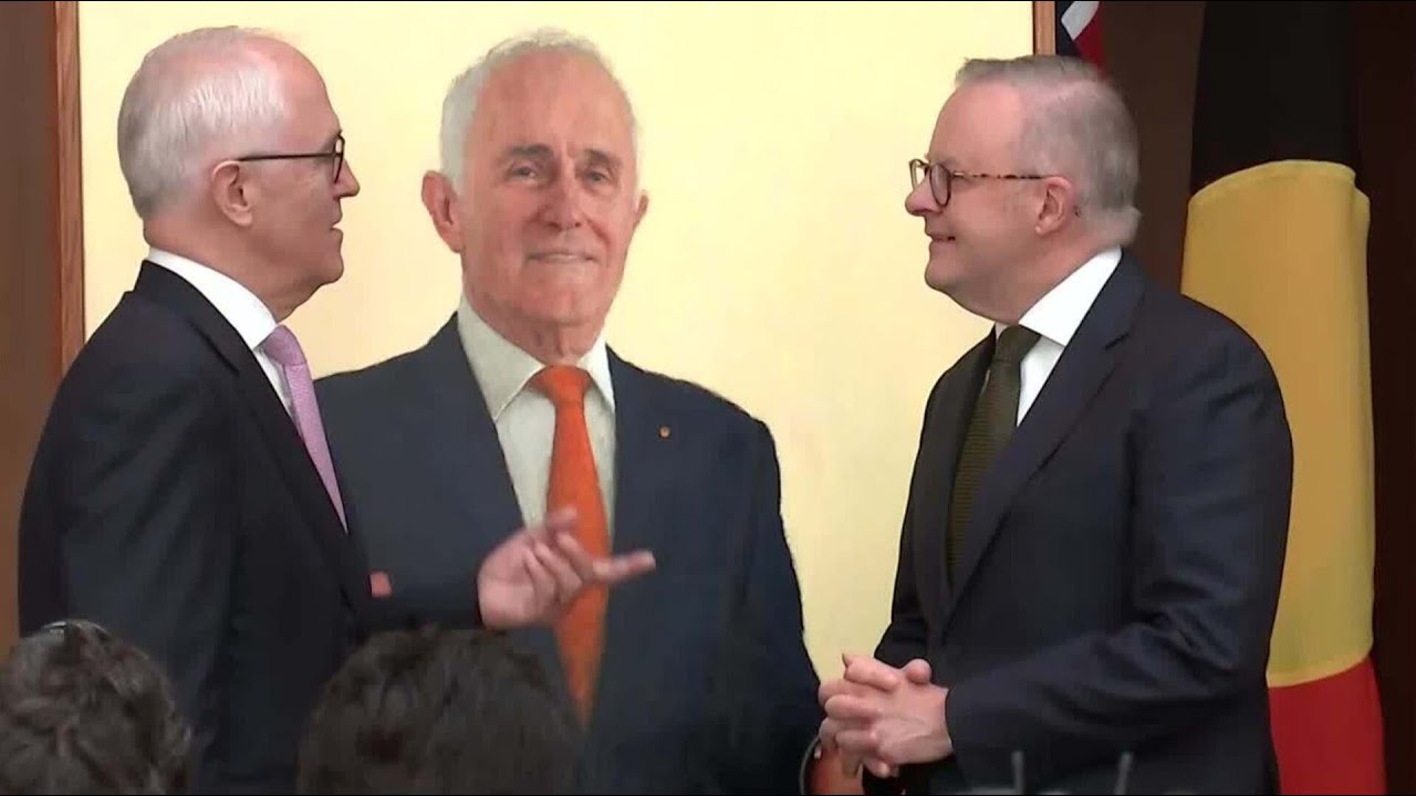 Malcolm Turnbull&rsquo;s portrait unveiled in Canberra