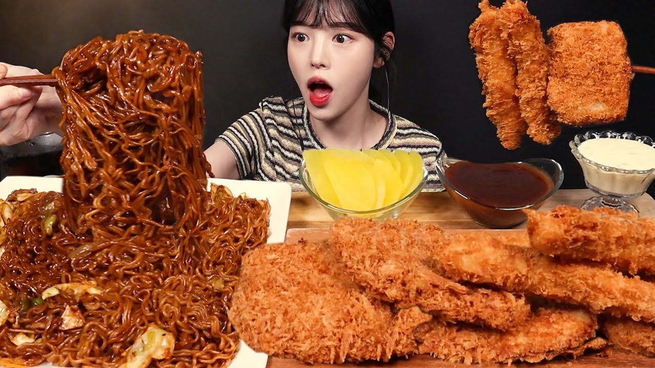 SUB)야끼소바 불닭볶음면에 바삭두툼 치즈돈까스 새우튀김 먹방! 라면 꿀조합 리얼사운드 Buldak Yakisoba Mukbang Asmr