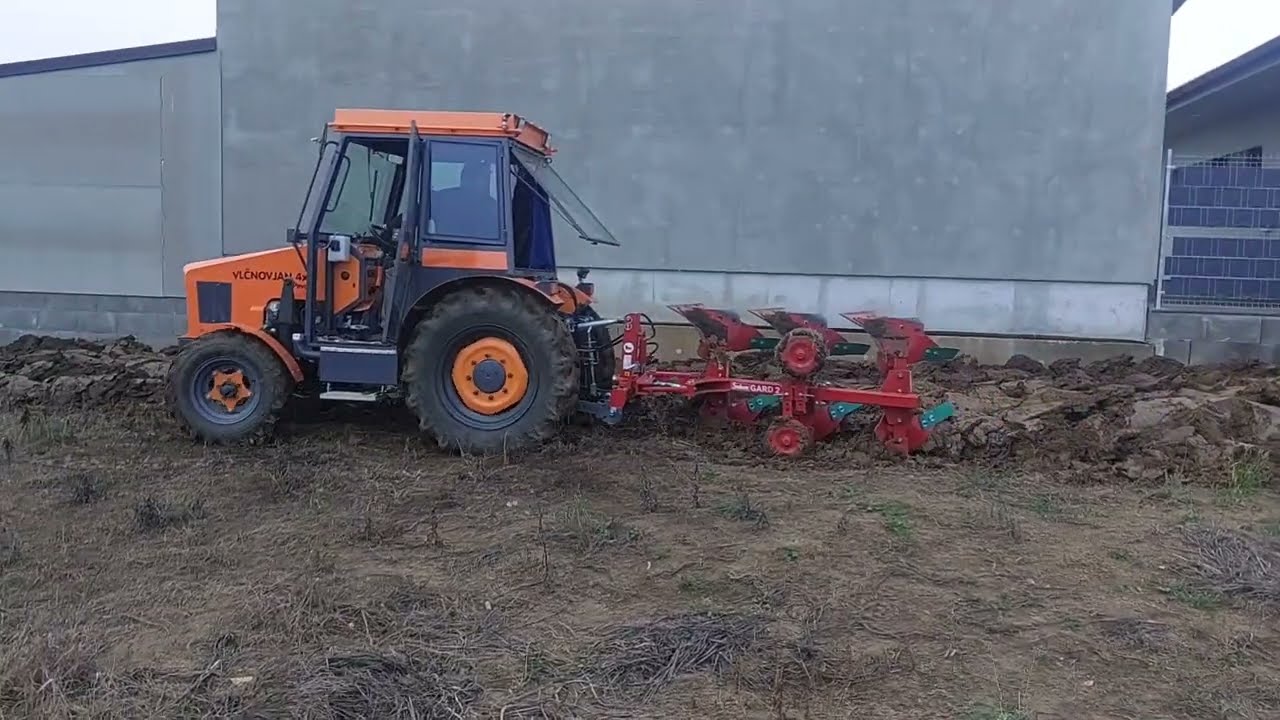 Vlčnovjan 4x4 evo2 s pluhem Gard 25 ll.