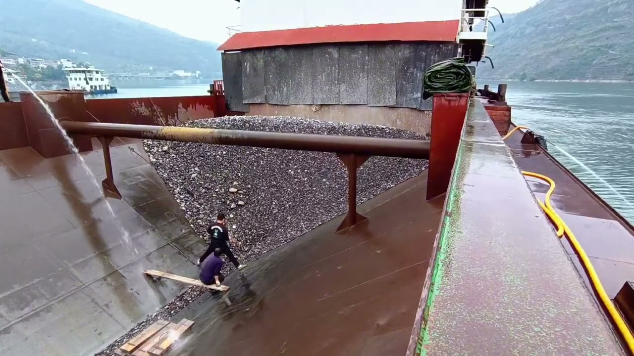 Barge unloading | Satisfying video