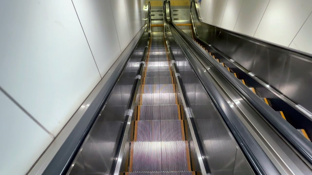 【三菱】黄金町駅のエスカレーター MITSUBISHI Escalator,Koganecho Sta.