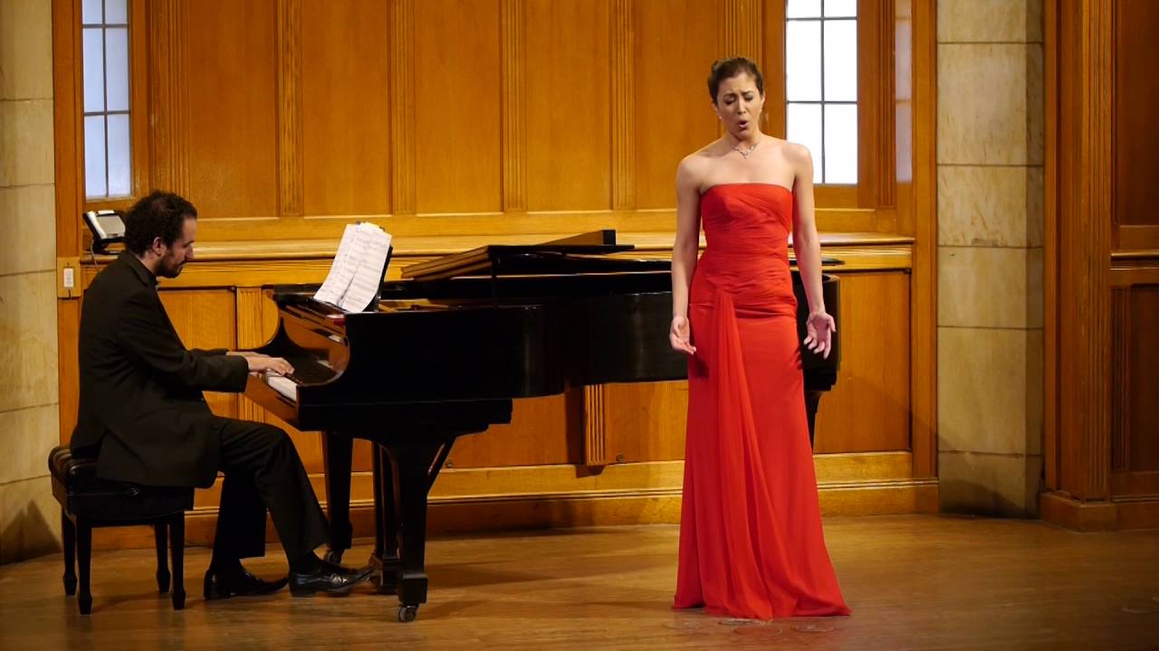 Jessica Pray sings W.A. Mozart’s Chi sa, chi sa, qual sia