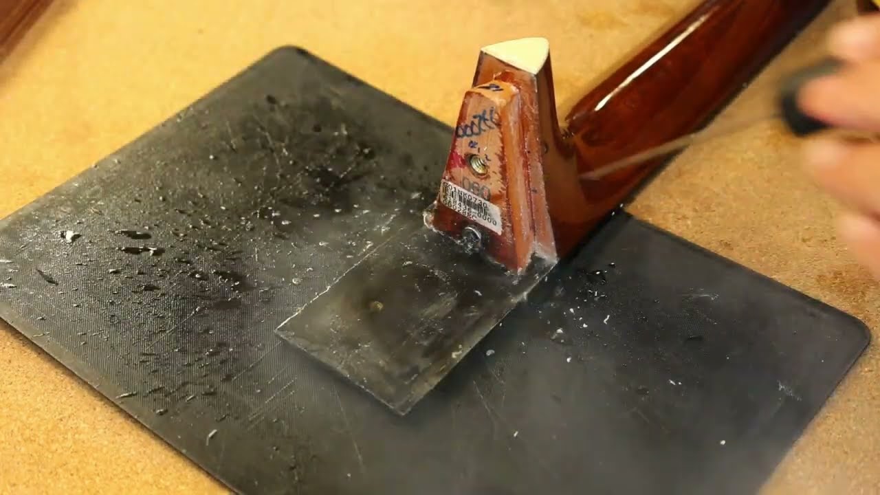 Cleaning neck joint glue for neck resetting on Martin OOO-28EC