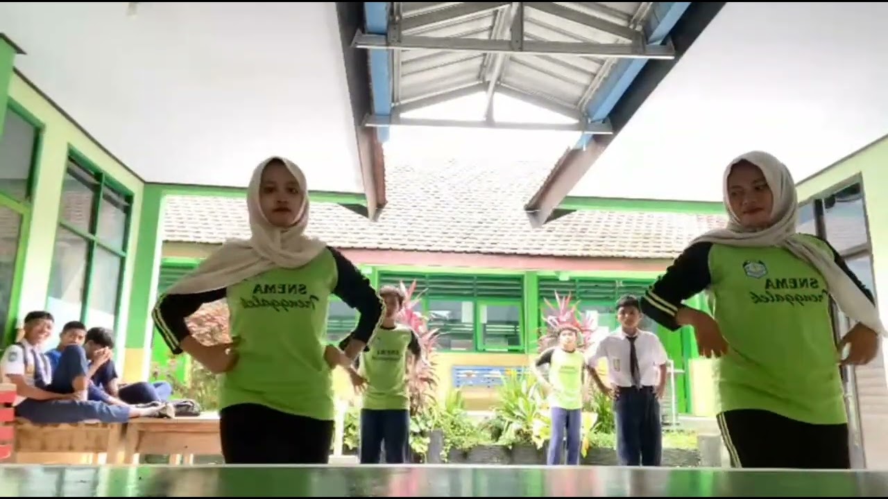 SENAM KREASI KELOMPOK 4 KELAS IX B [TUGAS PJOK]