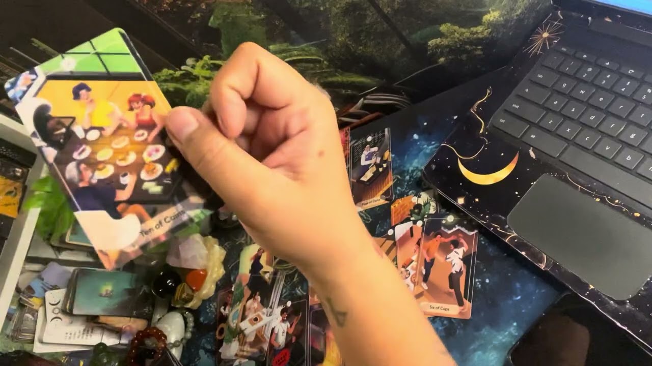 Mag co commit ba siya sayo?  #lovereading #tarotreading 