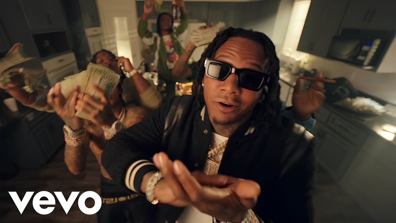 Moneybagg Yo ft. DaBaby & Pooh Shiesty - Make It Move [Music Video]