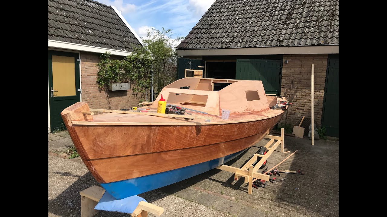 Bouw een houten boot.