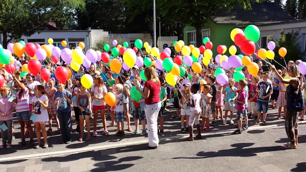 Schulabschluss Astrid-Lindgren Grundschule 18.07.2013 Julia,...