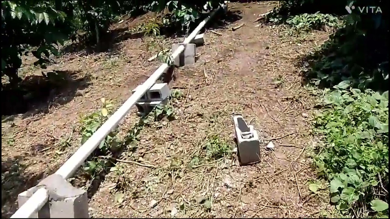 Ariete hidráulico con caja de captación, Finca Guatemala.