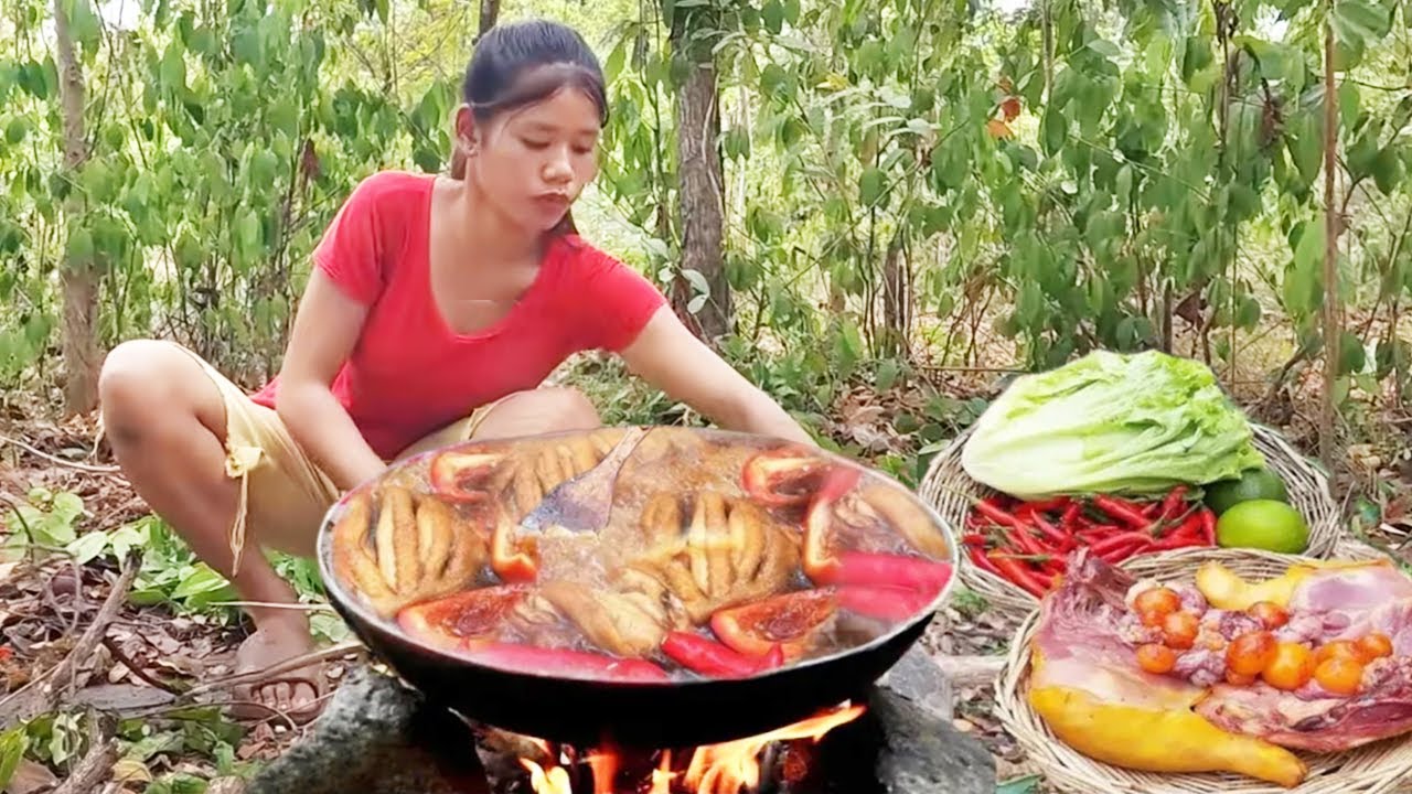 🌶️ Hot Spicy Chicken Recipe & Eating | Campfire Cooking ASMR Lunch 🍗🔥