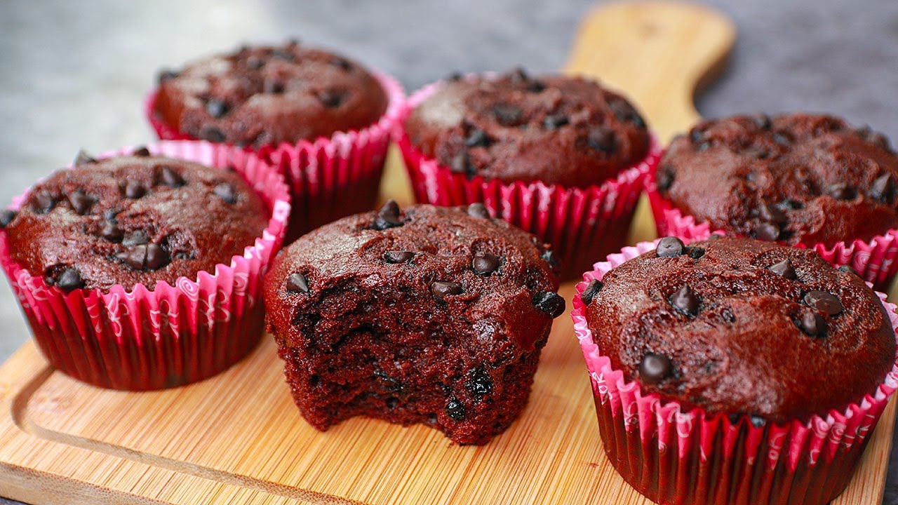 Chocolate Banana Muffin | Eggless & Without Oven | Yummy