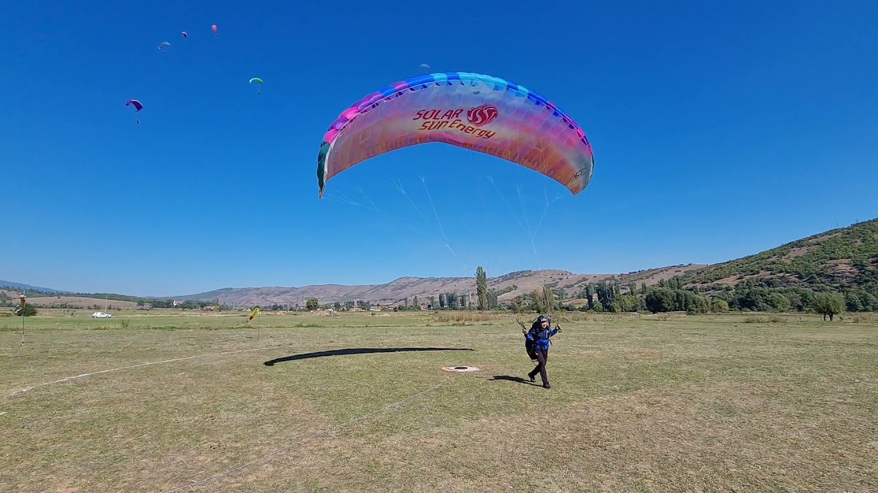 Parapente: Entrenamientos de precisión, mundial de Accurcy en Macedonia.