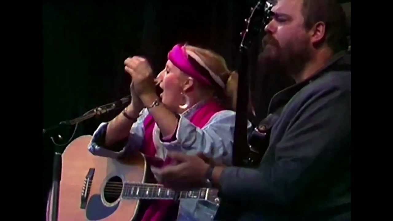 Pia Raug - Chile [Live]