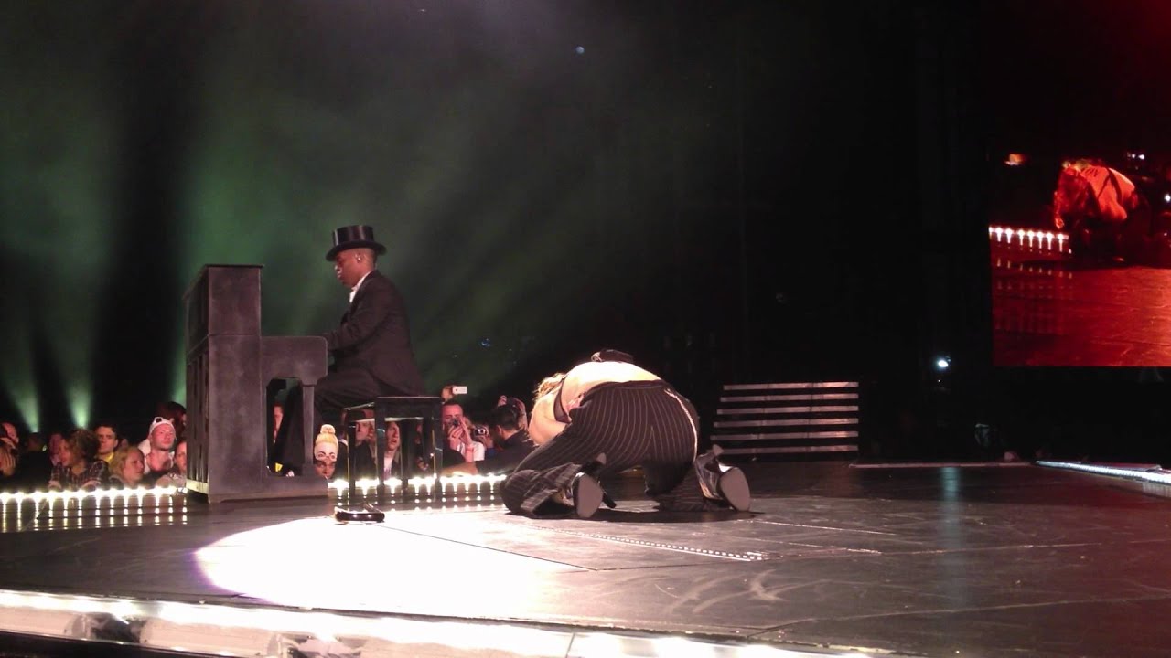 Madonna MDNA TOUR 2012 London 07/17/12 Human nature and like a virgin hyde park front row