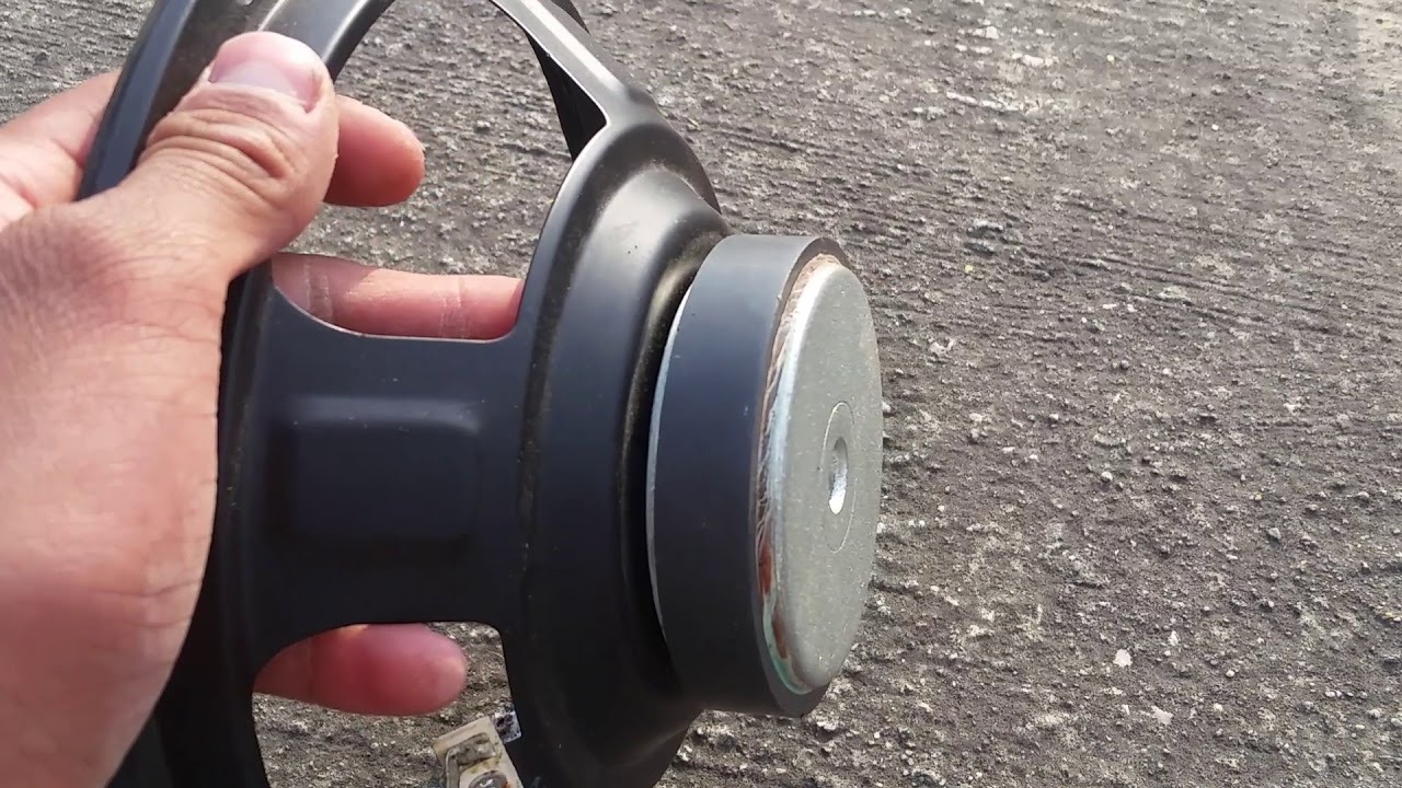 Como quitar el im&aacute;n a una bocina muy facil 🔈