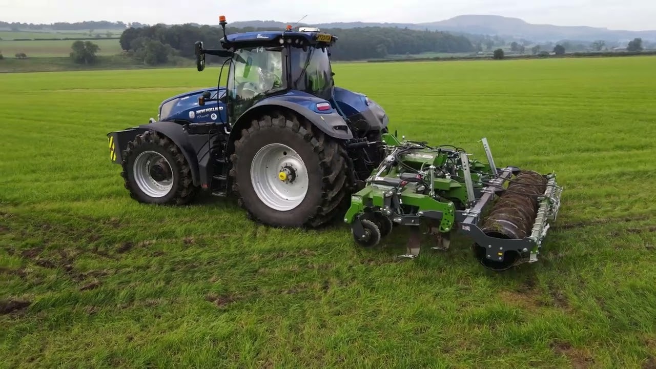 Agriweld Min Dis cultivator behind a @NewHollandAG  at Metcalfes Farm