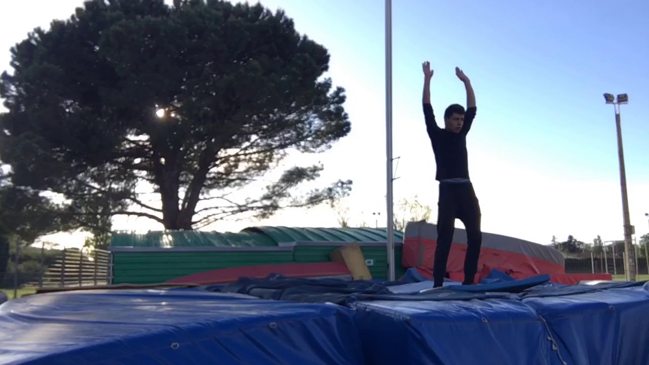 &Eacute;volution/progression back flip/salto arri&egrave;re (8 weeks/8semaines)#parkour #freerun #backflip