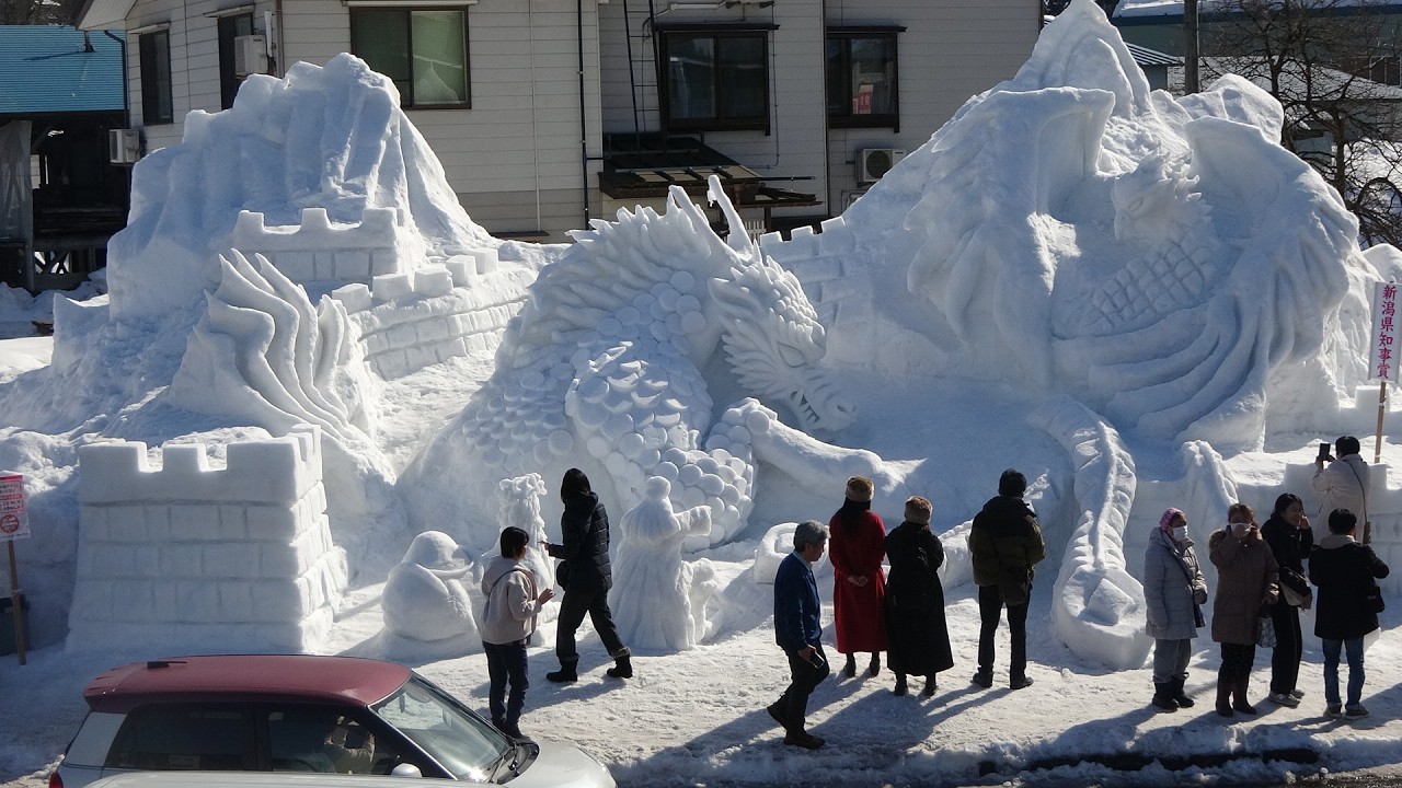 雪壁の上から撮影！妹家族と、十日町雪まつり、県知事賞（大賞）