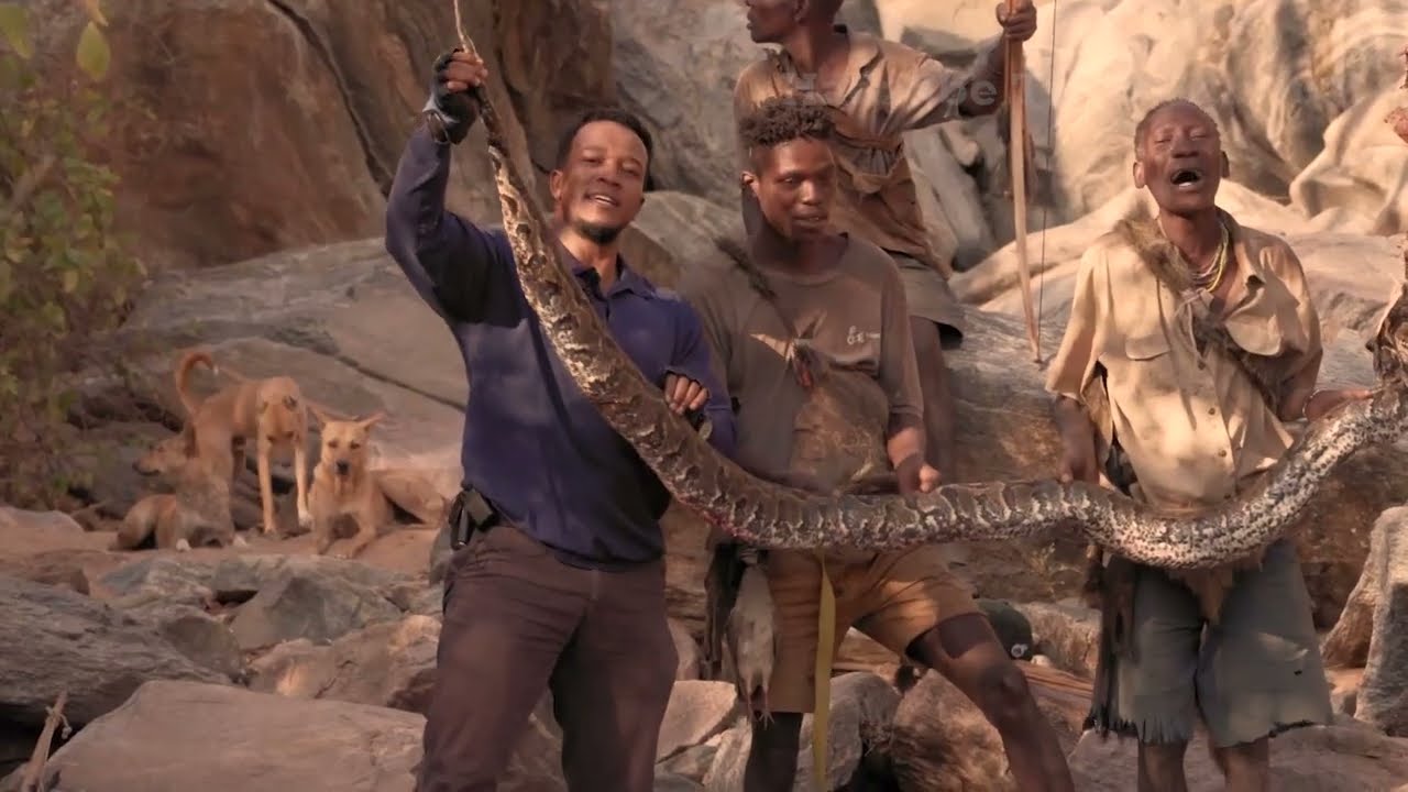 Ancient Hadzabe Tribe Hunts Giant Pythons and Cooks Them Wild Way | Life of Hunter Hadzabe