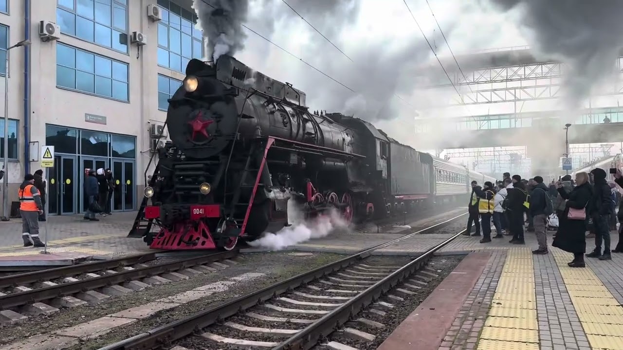 Паровоз ЛВ-0041 с поездом №6094 Ростов-Пригородный-Таганрог