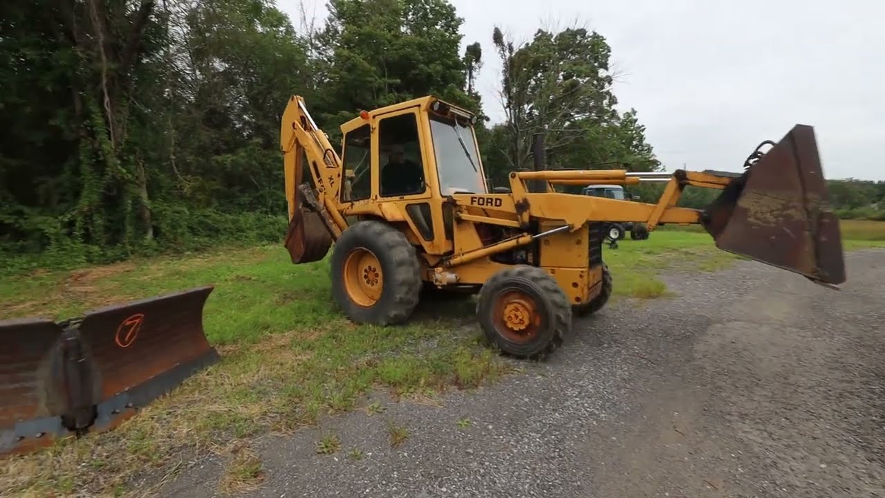 Ford 555A 4x4 Backhoe-Loader For Sale at Auction