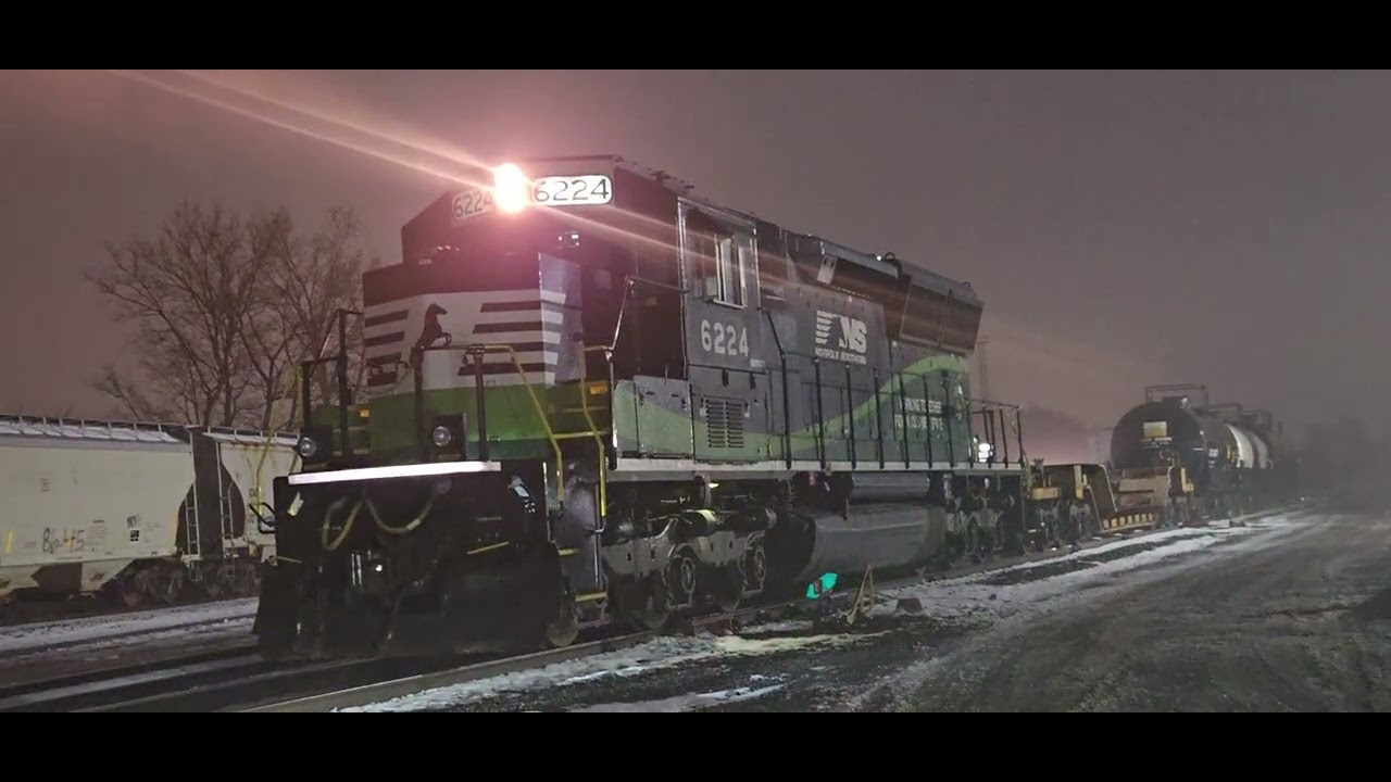 NS C98 in Buffalo along with NS 15M on the side of it