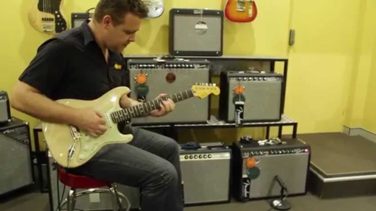 Fender 65 Blackface vs 68 Silveface Deluxe Reverb | Product Demo