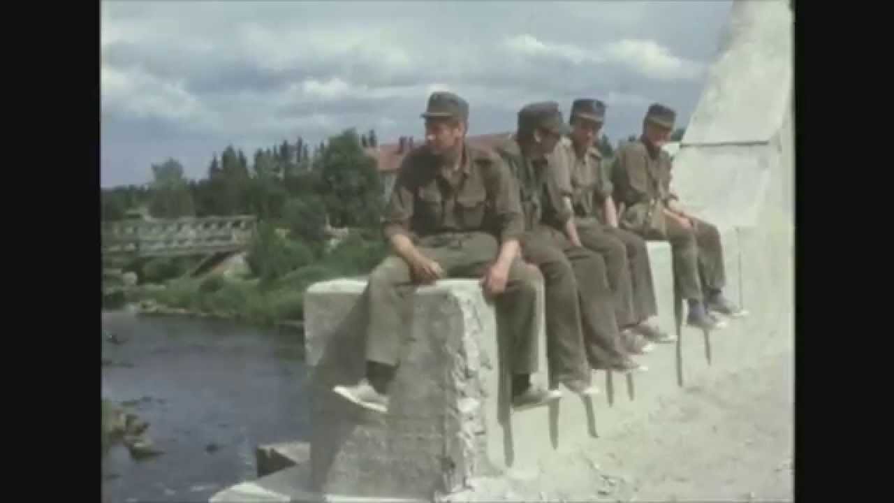 1973 Isonkyr&ouml;n kunnantalon rakennusty&ouml;t ja betonisillan r&auml;j&auml;ytys (Risto Knaapi)