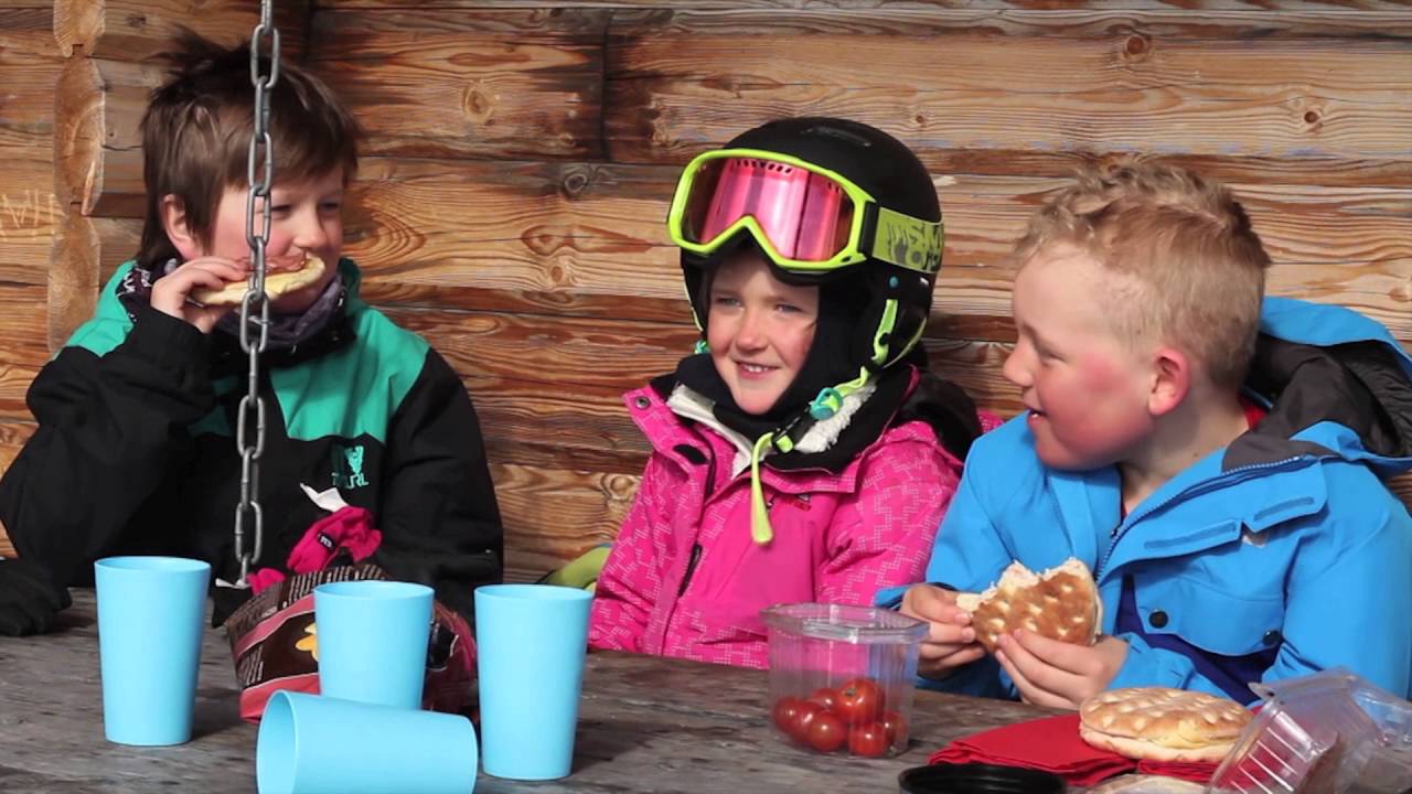 Sjov skiferie med b&oslash;rn