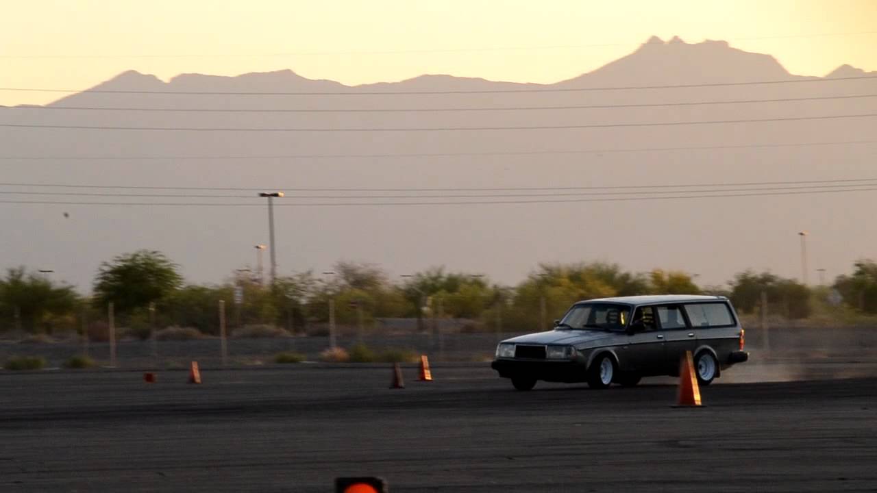 Volvo 245 Drifting FIR