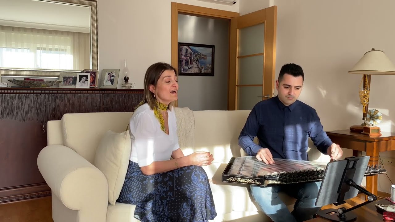 Gül Yazıcı - Özüstün: Son Şarkı Bu Ağlatır Acı Bir Bestesi Var