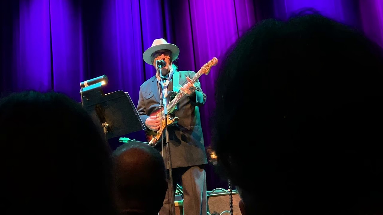 Ry Cooder - Don't Take Your Guns to Town 6/18/19