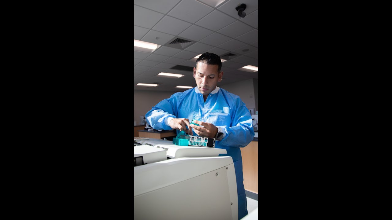 Cutting Open Brain Tissue at MDC's Histotechnology Lab
