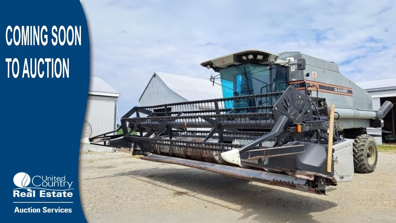1992 R52 Gleaner Combine with 20FT Header At Online Auction