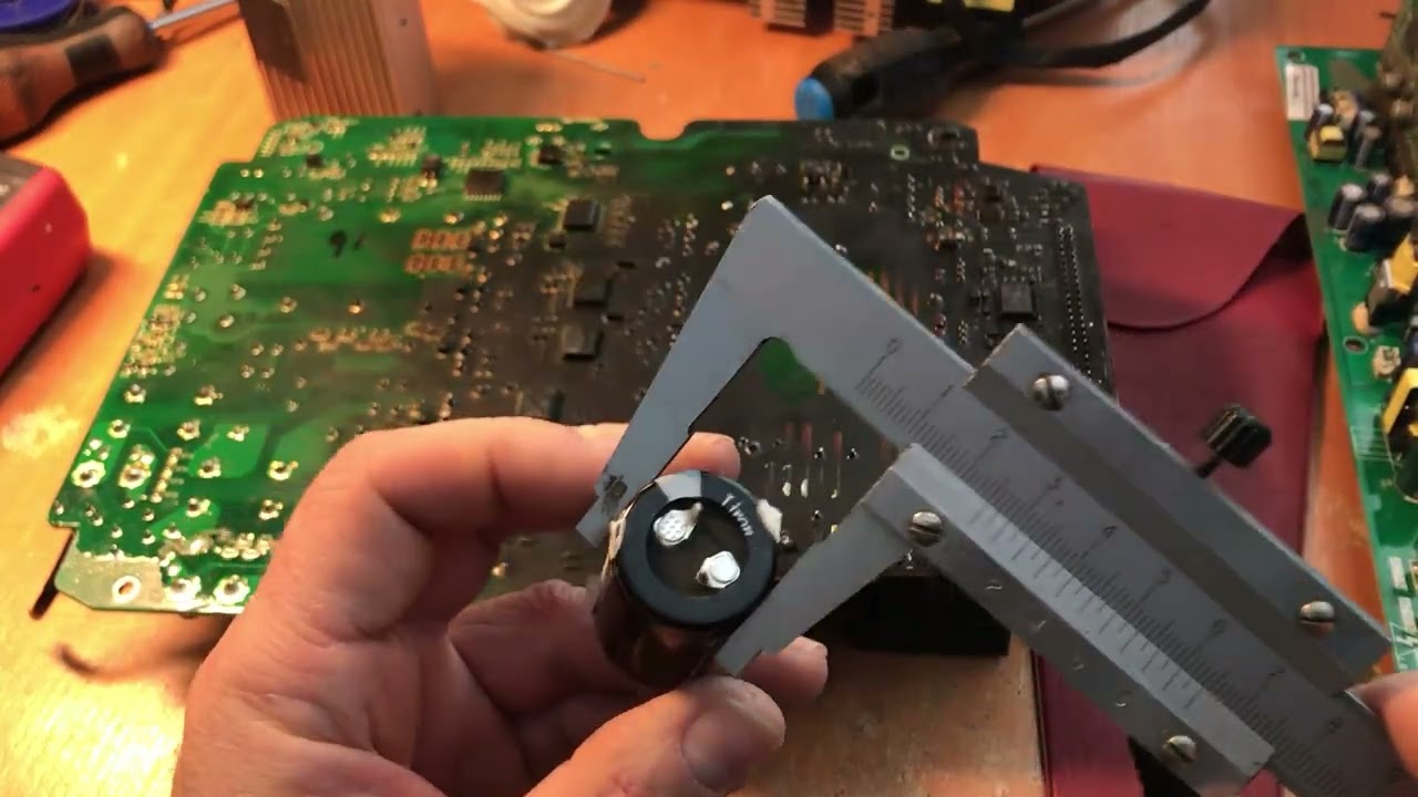 Choetech 1200W не заряджається, нема виходу 220. Ремонт.