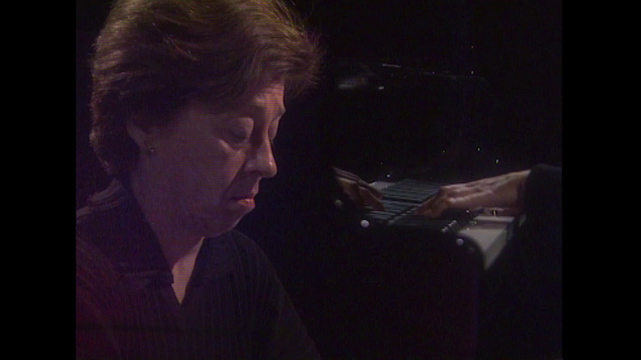 Dinorah Varsi plays Chopin Etude op.25/1 in A flat major
