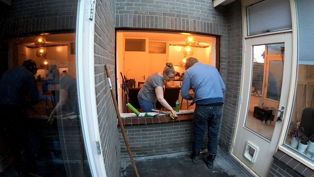 kunsstofkozijn plaatsen