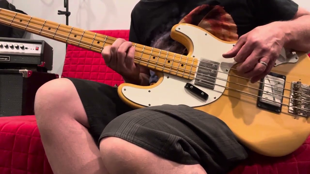 2012 Fender Modern Player Telecaster Bass Butterscotch Blonde Maple Fingerboard